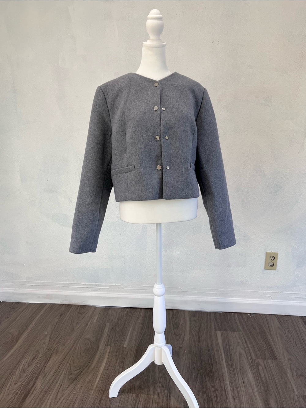 Women's Gray Cropped Snap-Front Jacket